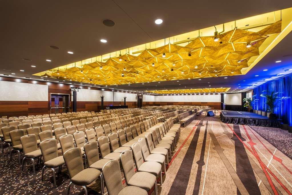Parisi Udvar Budapest, Part Of Hyatt