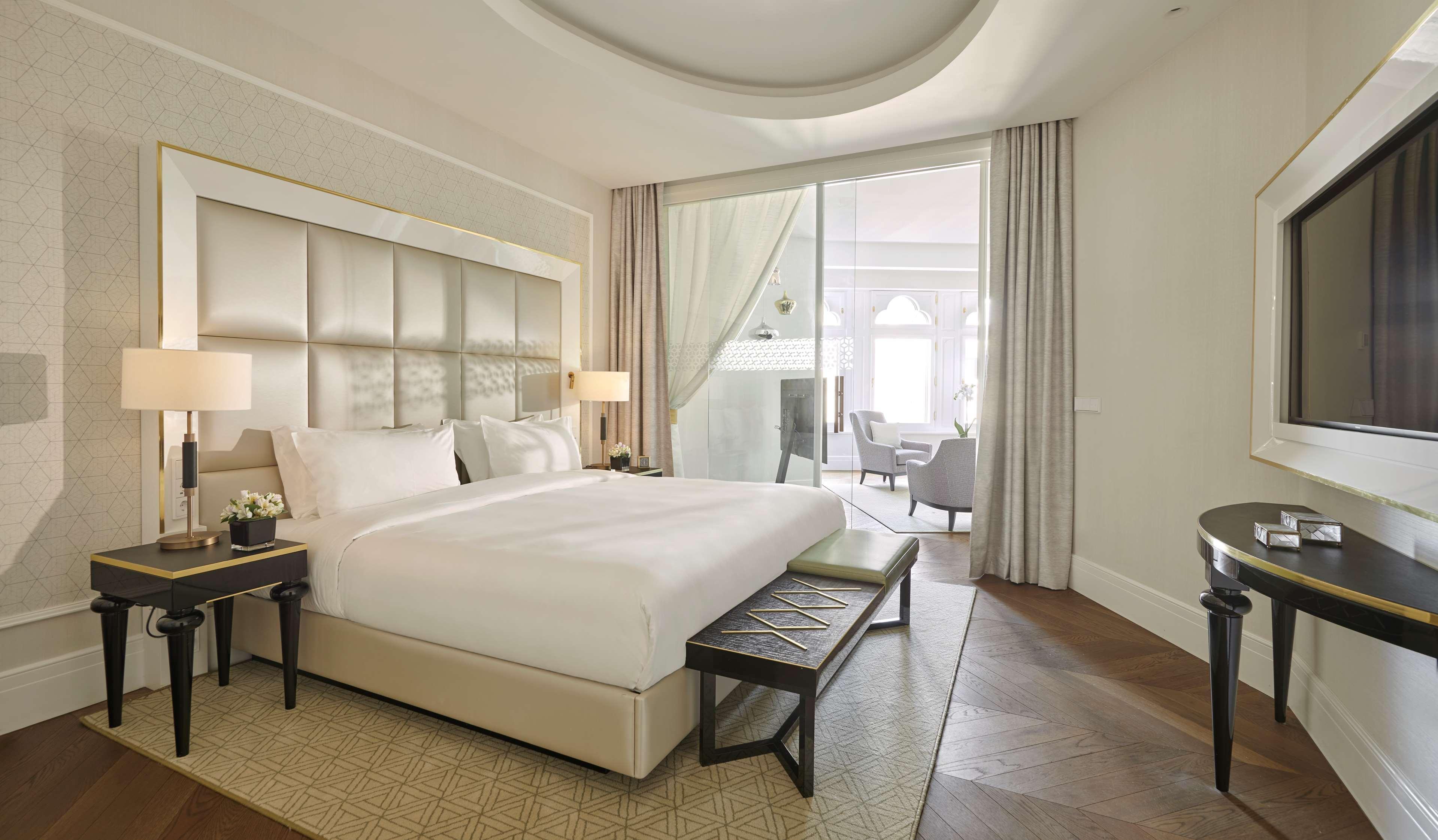Parisi Udvar Budapest, Part Of Hyatt Hotel 5*