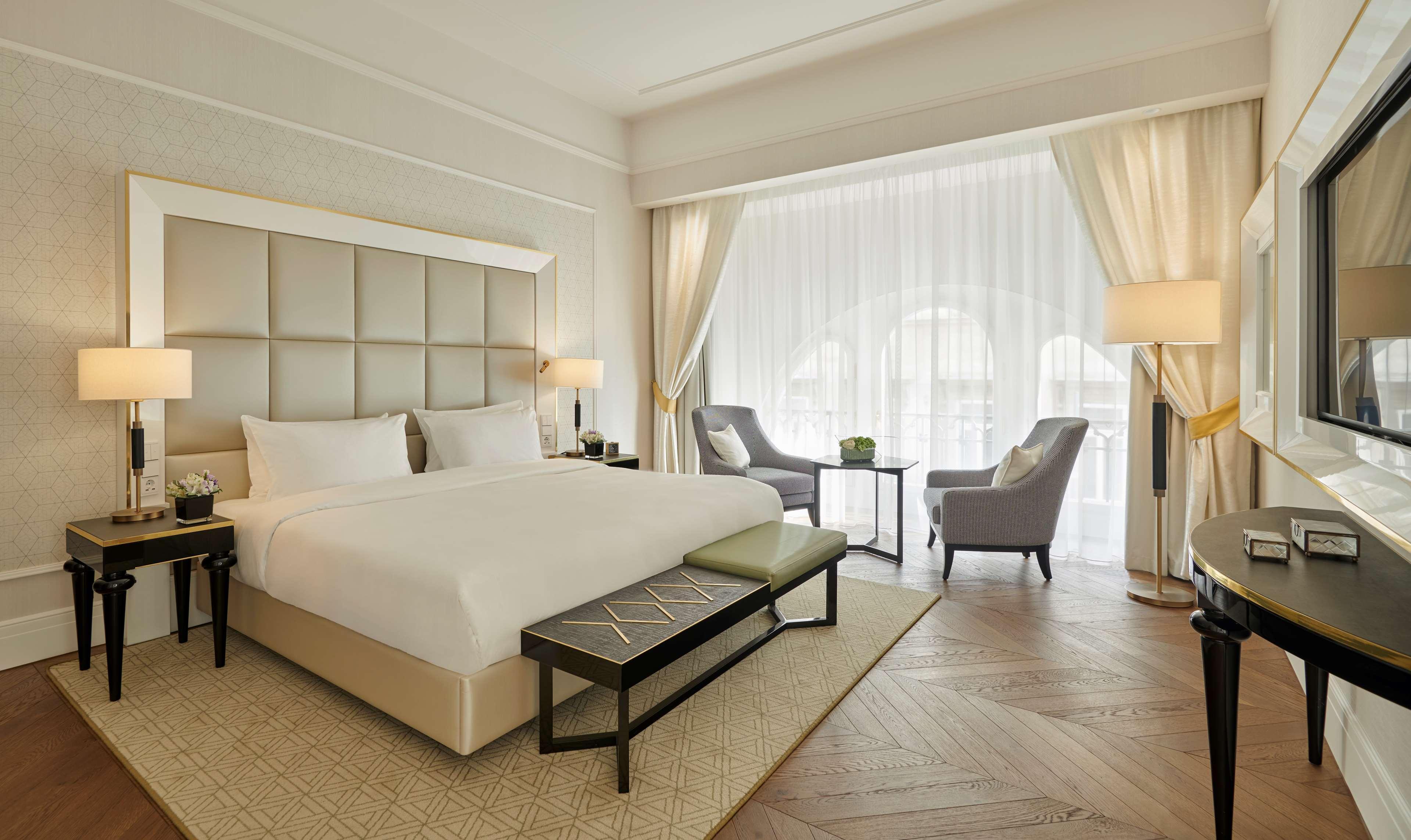Hotel Parisi Udvar Budapest, Part Of Hyatt